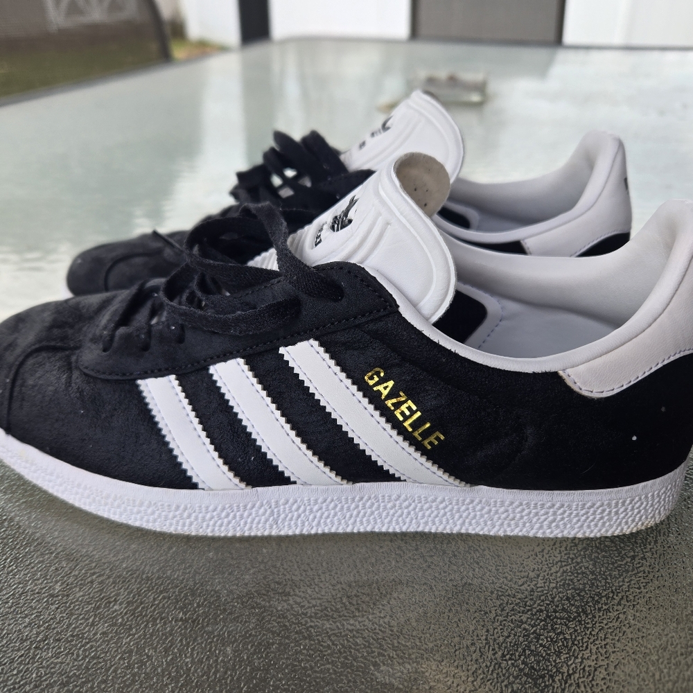 Womens Black Adidas Gazelle 7.5